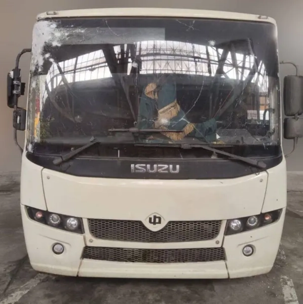 A Russian drone attacked a minibus in Kherson: the driver received a mine-explosive injury