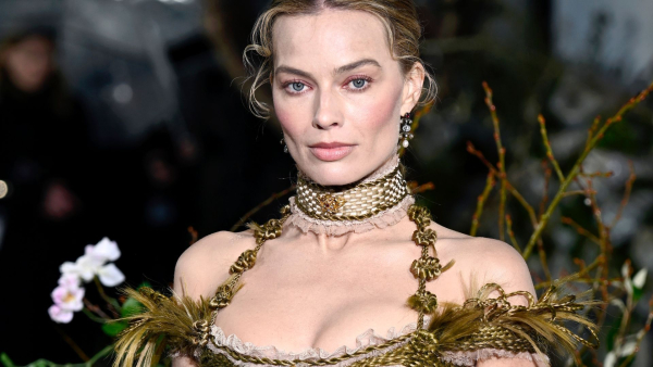Margot Robbie appeared in a translucent dress at the premiere of Wuthering&hellip;