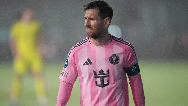 Lionel Messi scored his 900th career goal, becoming the second player in…