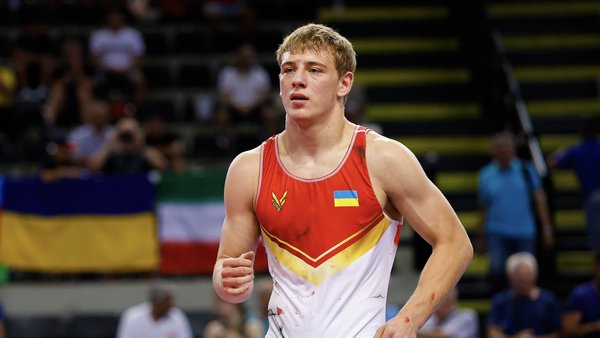 18-year-old Ukrainian wrestler turned away from flags during Russian anthem at Euro&hellip;