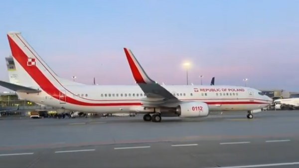 Poland begins evacuating its citizens from the Middle East