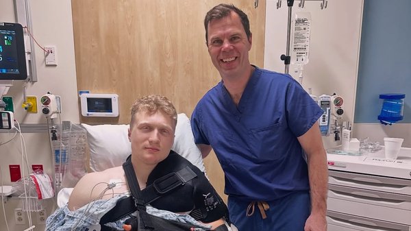 Discus throw world record holder suffers torn pectoral muscle and undergoes surgery