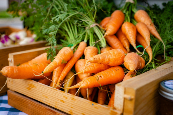 Carrot prices have fallen due to a surplus of products on the market