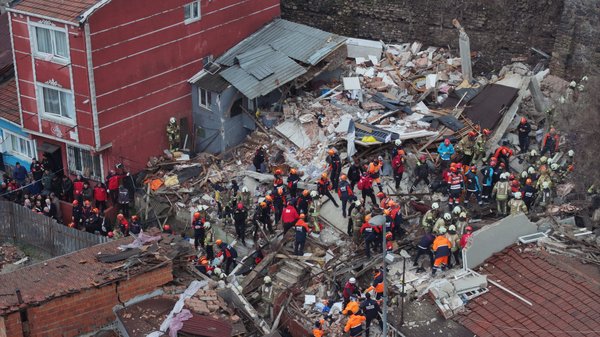 Two buildings collapsed in the historic center of Istanbul due to an&hellip;