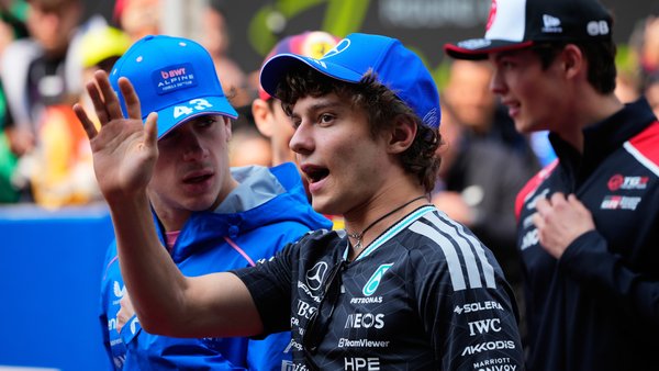 19-year-old Italian Antonelli wins the Formula 1 Chinese Grand Prix: he is…