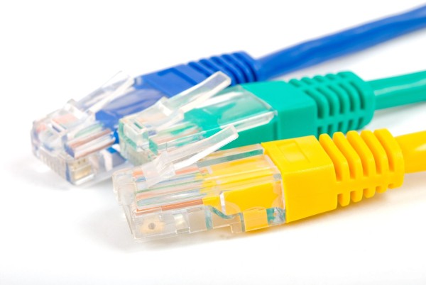 Which devices are best to connect via Ethernet cable to speed up the Internet?