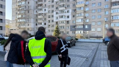 International music tours of a fictional band: a…