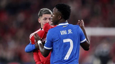 Red for “secrets” and expulsion for protests: FIFA radically updated the rules&hellip;