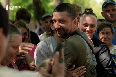 Home for the first time in four years: Volodymyr Barabas, a soldier&hellip;