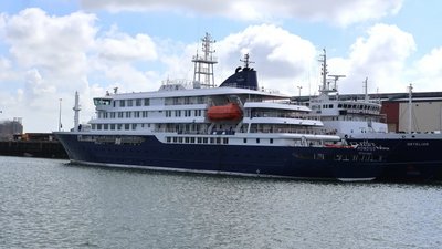 Spanish court orders quarantine for cruise ship passengers…