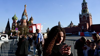 In Moscow and St. Petersburg, mobile Internet restrictions began before May 9