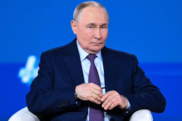 Putin doesn't want to give up power in Russia – what threat…